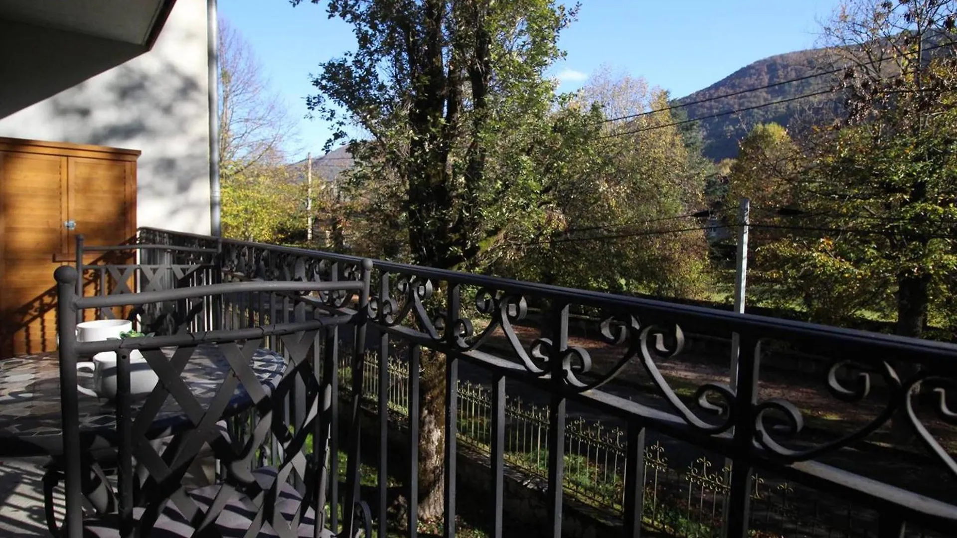 Charmant T2 Avec Balcon, Parking Et Lave-Linge Pres Du Parc - Fr-1-313-235 Bagnères-de-Luchon 0*,  프랑스