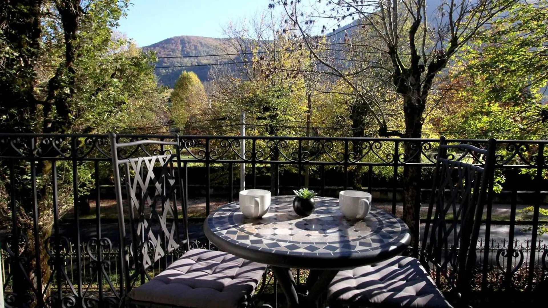 Charmant T2 Avec Balcon, Parking Et Lave-Linge Pres Du Parc - Fr-1-313-235 Bagnères-de-Luchon